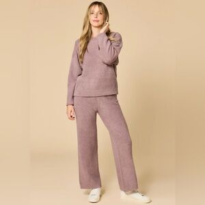 Softies Solid Marshmallow Reverse Seam Crew Neck Lounge Set in Driftwood